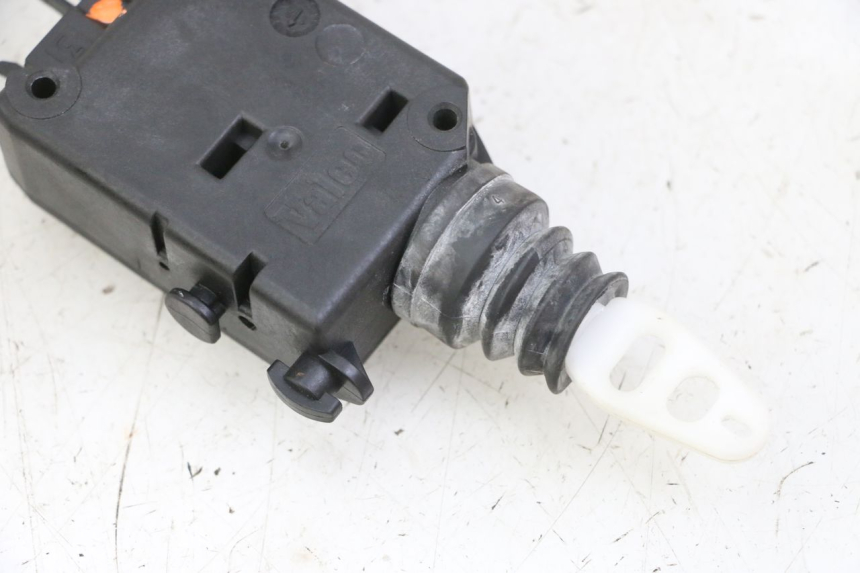 photo de SERRATURA SELLA MOTORE PEUGEOT SATELIS 125 (2013 - 2018)