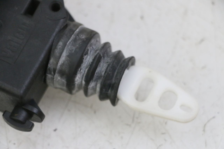 photo de SERRATURA SELLA MOTORE PEUGEOT SATELIS 125 (2013 - 2018)