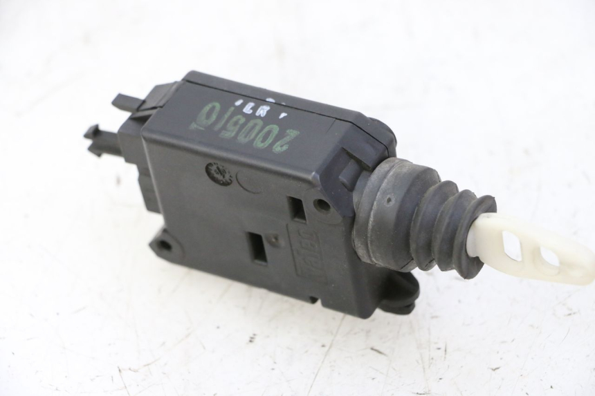 photo de MOTORE APERTURA BAULE PEUGEOT SATELIS 125 (2006 - 2009)