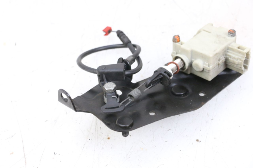 photo de SERRATURA SELLA MOTORE PIAGGIO VESPA GTS SUPER IE 125 (2009 - 2016) - Primo piano tecnico