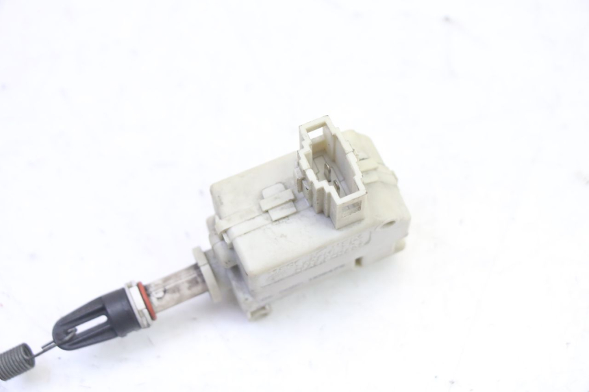 photo de MOTORE APERTURA BAULE PIAGGIO X9 EVOLUTION 125 (2003 - 2007)