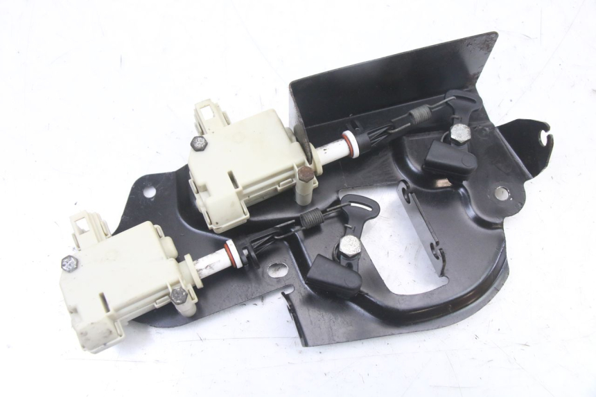 photo de MOTORE APERTURA BAULE PIAGGIO XEVO - X EVO 125 (2007 - 2016) - Vista principale