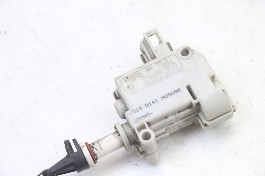 photo de MOTORE APERTURA BAULE PIAGGIO XEVO - X EVO 125 (2007 - 2016)