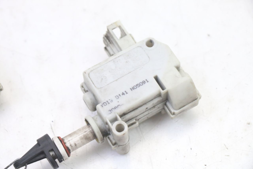 photo de MOTORE APERTURA BAULE PIAGGIO XEVO - X EVO 125 (2007 - 2016)