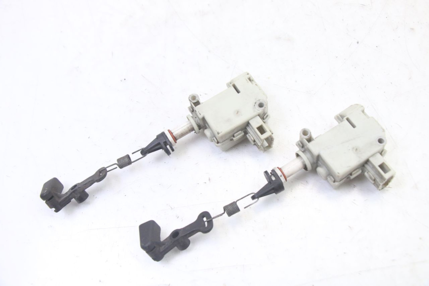 photo de MOTORE APERTURA BAULE PIAGGIO XEVO - X EVO 125 (2007 - 2016)