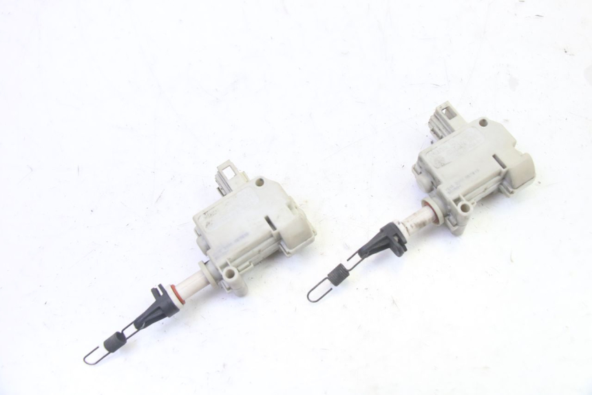 photo de MOTORE APERTURA BAULE PIAGGIO XEVO - X EVO 125 (2007 - 2016)