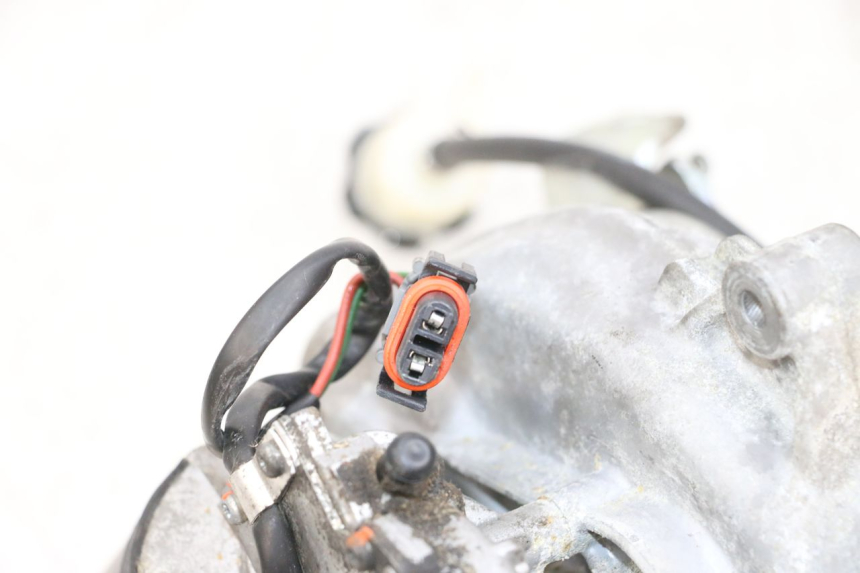 photo de MOTEUR ROLL LOCK PIAGGIO MP3 RL 250 (2007 - 2010) - Zoom sullo stato d'uso