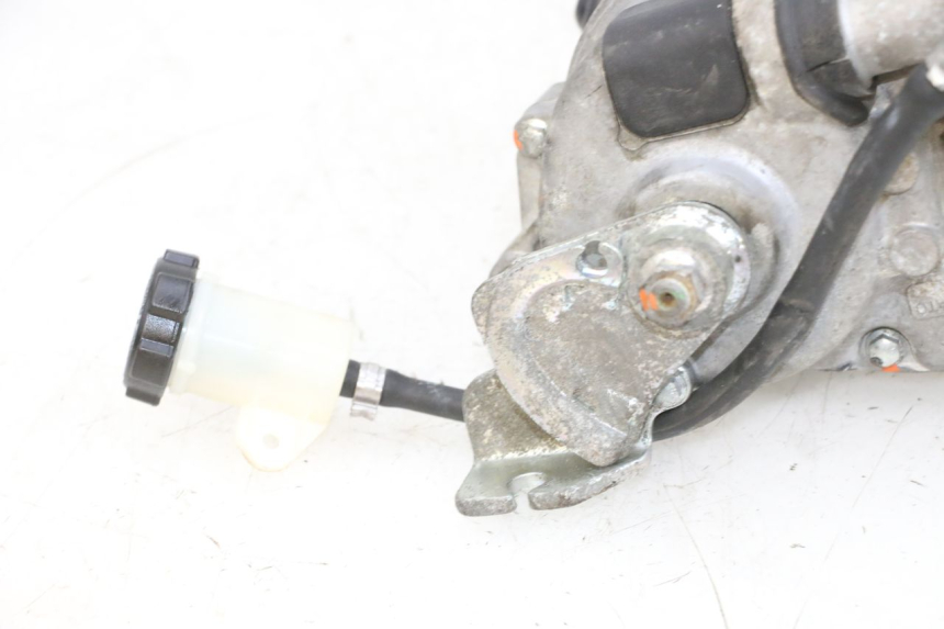 photo de MOTEUR ROLL LOCK PIAGGIO MP3 RL 250 (2007 - 2010) - Marcature e riferimenti originali