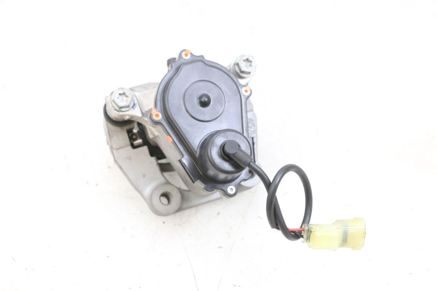 photo de MOTOR ROLL LOCK YAMAHA TRICITY 300 (2020 - 2024) - Vista principale