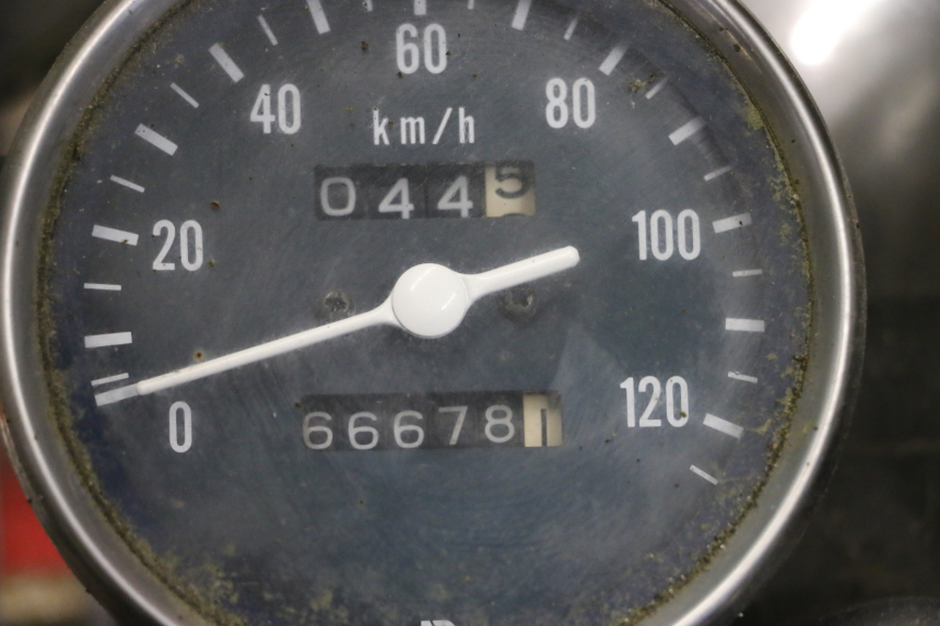 photo de MOTORE SUZUKI GN 125 (1997 - 2000)