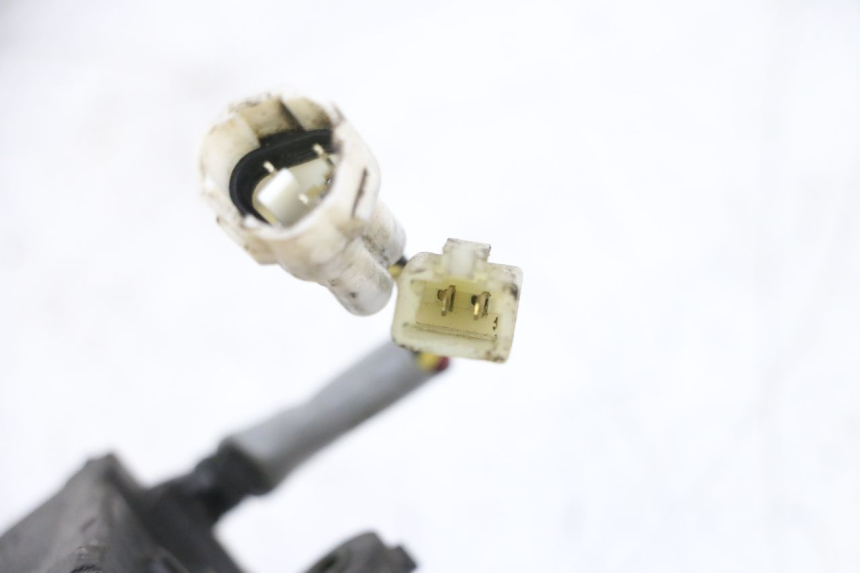 photo de VALVOLE SCARICO MOTORE SUZUKI GSXR GSX-R 1000 (2003 - 2004) - Altra angolazione