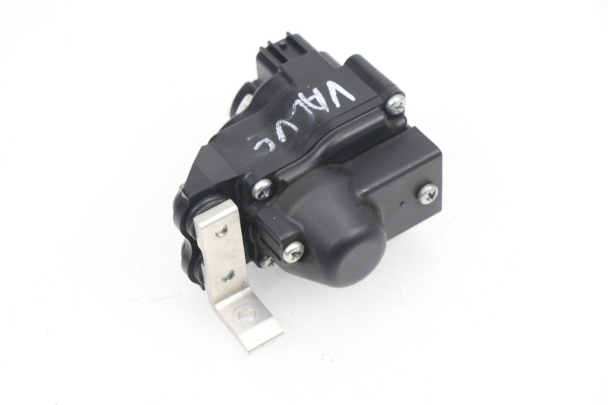 photo de VALVOLA DI SCARICO DEL MOTORE YAMAHA YZF R1M R1 M 1000 (2015 - 2020)