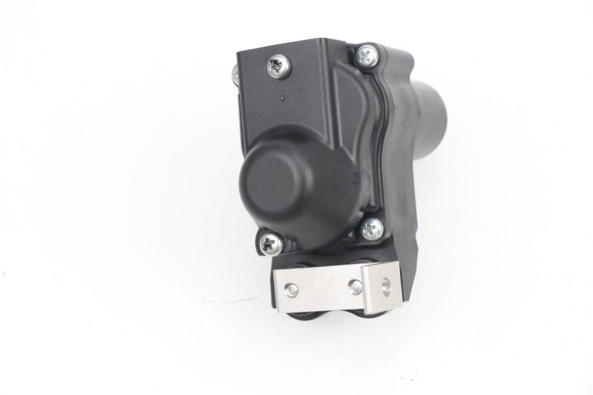 photo de VALVOLA DI SCARICO DEL MOTORE YAMAHA YZF R1M R1 M 1000 (2015 - 2020)