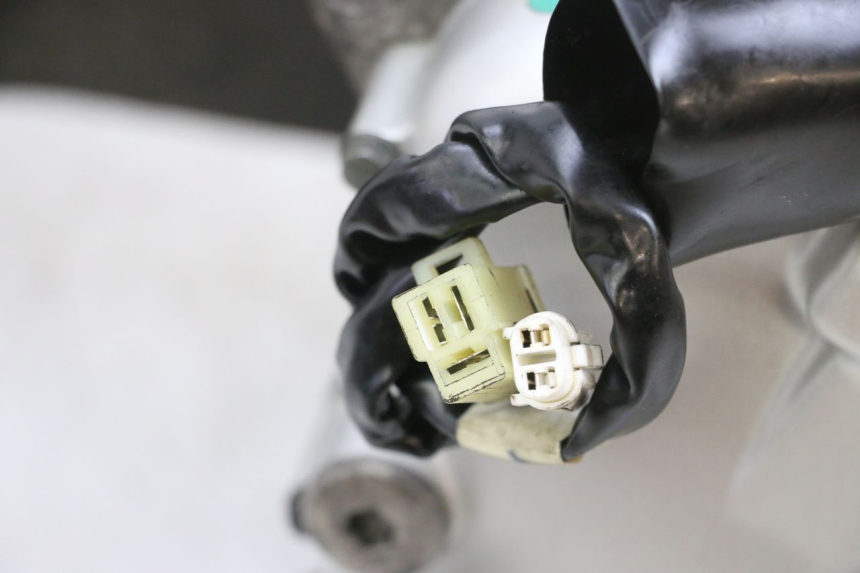 photo de MOTORE YAMAHA XMAX X-MAX 125 (2006 - 2009) - Dettagli dei punti di fissaggio