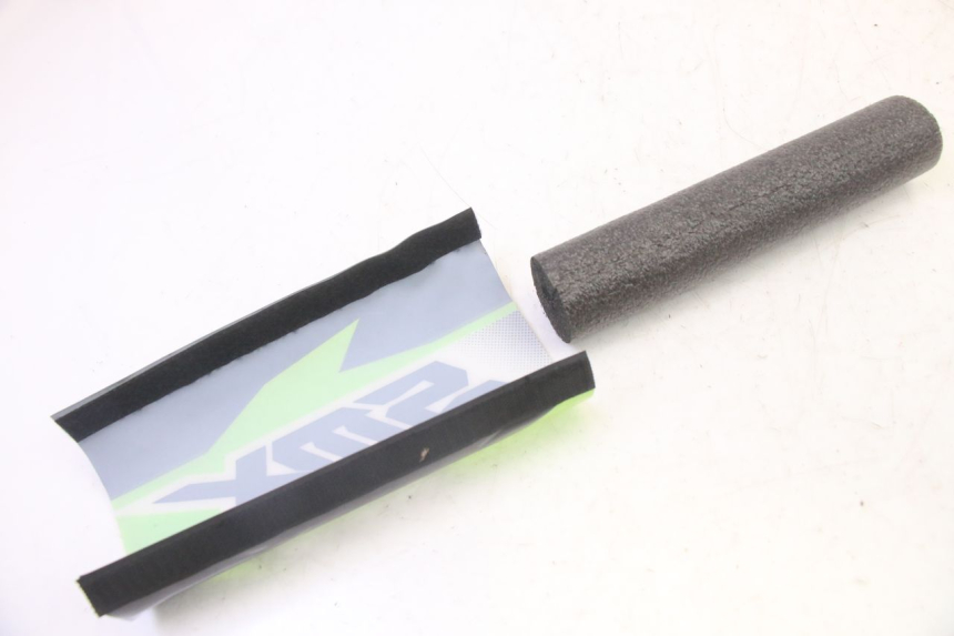 photo de MOUSSE DI MANUBRIO APOLLO RFZ 125