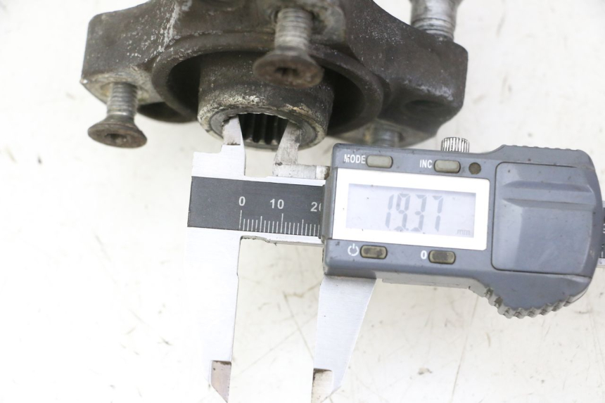 photo de MOZZO RUOTA POSTERIORE PEUGEOT ELYSTAR 50 (2002 - 2014)