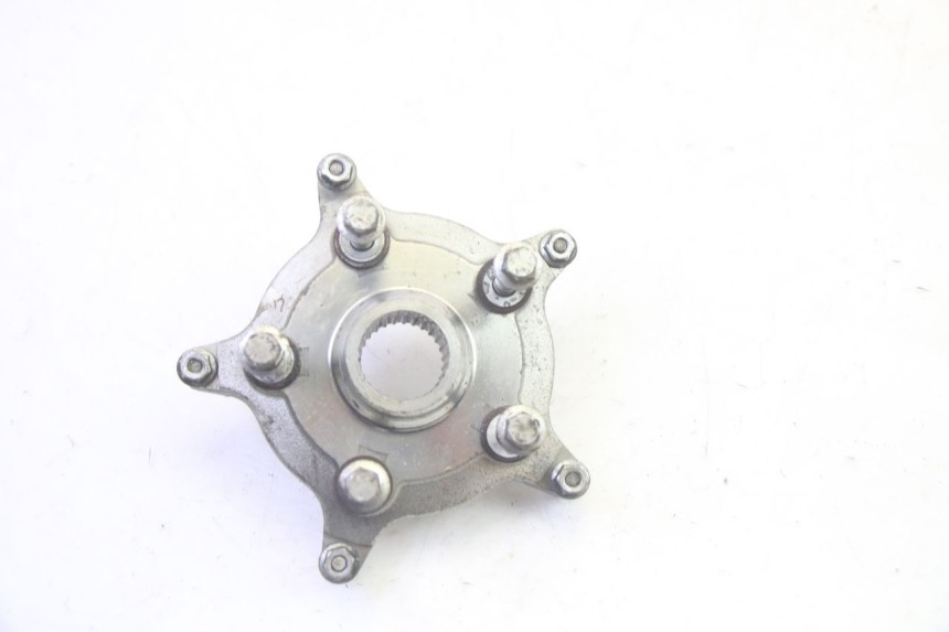 photo de MOZZO RUOTA POSTERIORE PIAGGIO MP3 LT 400 (2007 - 2012) - Primo piano tecnico