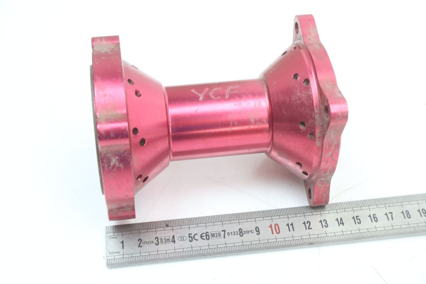 photo de MOZZO RUOTA POSTERIORE YCF PIT BIKE 125 (2010 - 2018)