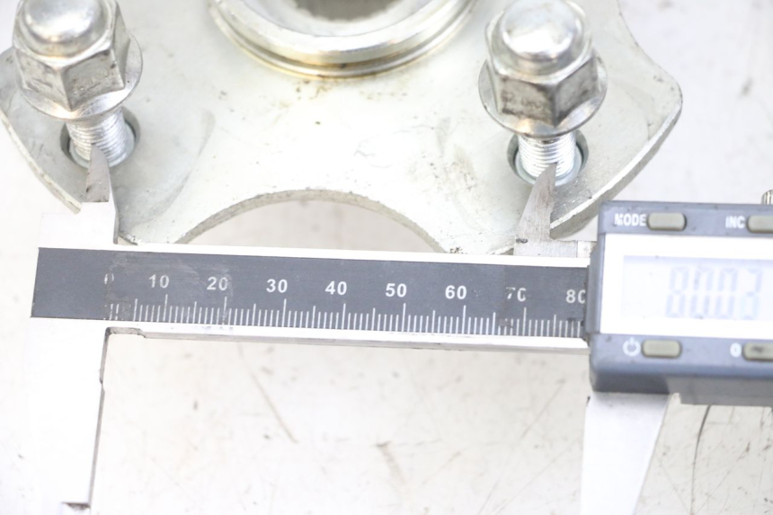 photo de MOZZO RUOTA POSTERIORE HYTRACK ST 170 (2020 - 2024) - Zoom sullo stato d'uso