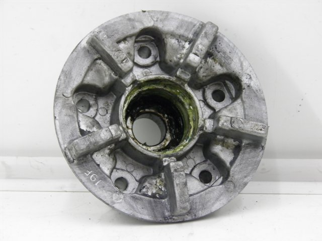 photo de MOZZO RUOTA POSTERIORE SUZUKI SV S 650 (2003 - 2009)