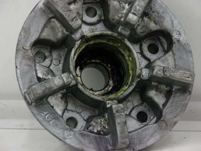 photo de MOZZO RUOTA POSTERIORE SUZUKI SV S 650 (2003 - 2009)