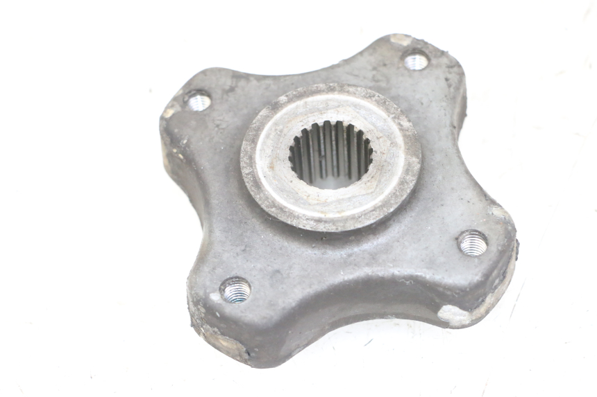 photo de MOZZO RUOTA POSTERIORE SUZUKI UH BURGMAN 125 (2002 - 2006)