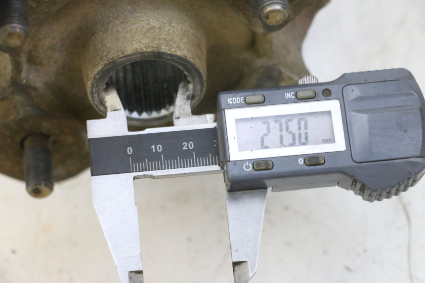 photo de MOZZO RUOTA POSTERIORE YAMAHA YFM GRIZZLY 550 (2008 - 2015)