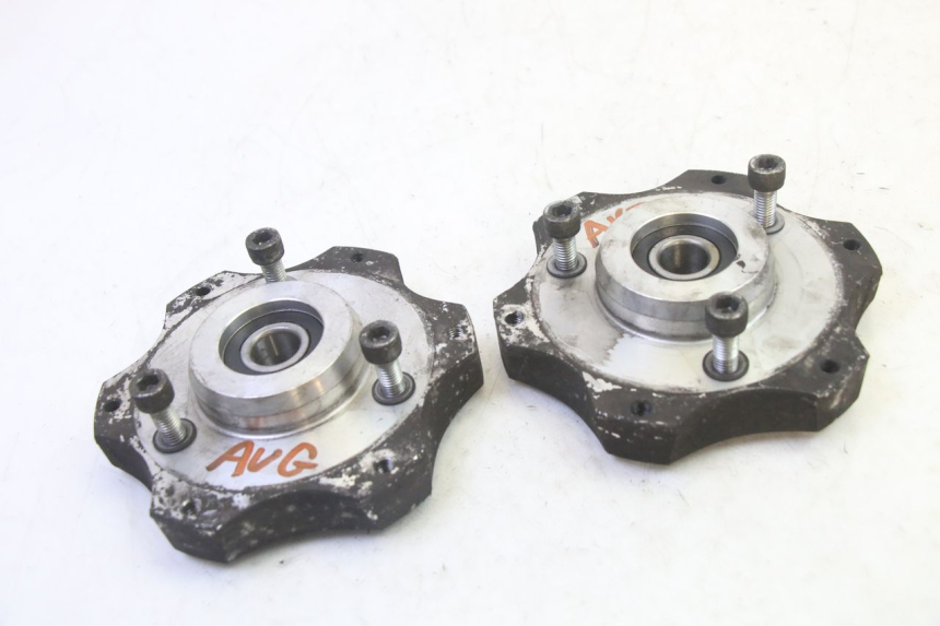 photo de MOZZO RUOTA ANTERIORE QUADRO 4 4D 350 (2015 - 2018)