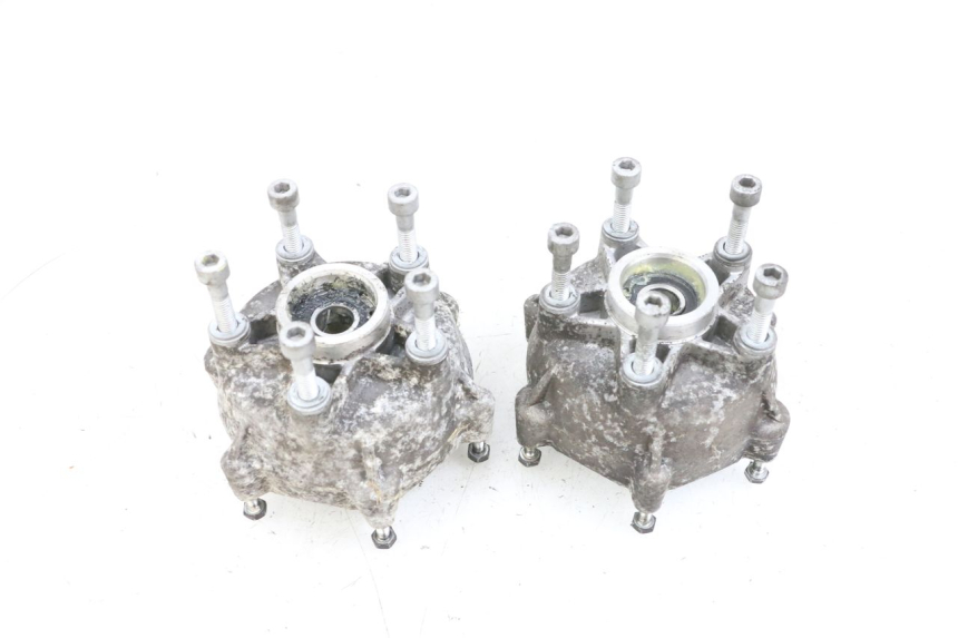 photo de MOZZO RUOTA ANTERIORE PIAGGIO MP3 LT 400 (2007 - 2012) - Vista d'insieme del prodotto