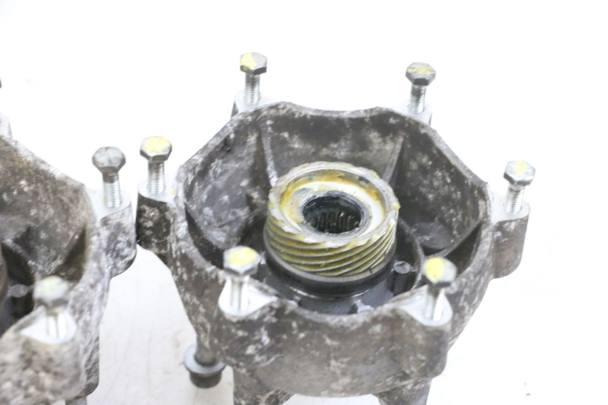 photo de MOZZO RUOTA ANTERIORE PIAGGIO MP3 LT 400 (2007 - 2012) - Stato della superficie e materiale