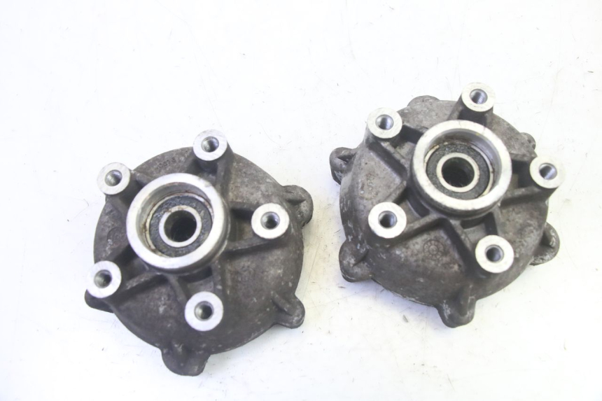 photo de MOZZO RUOTA ANTERIORE PIAGGIO MP3 RL 250 (2007 - 2010) - Primo piano tecnico