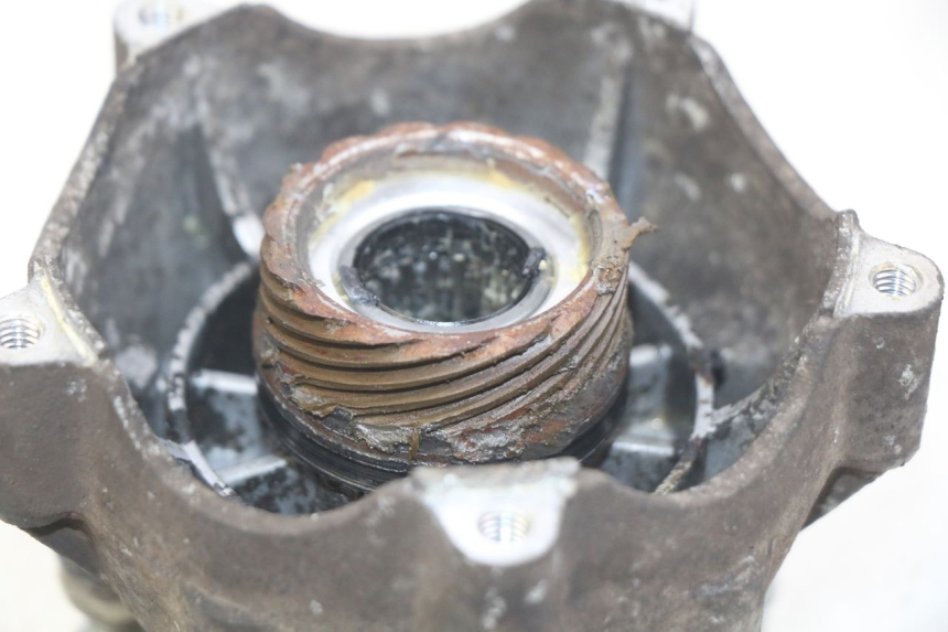 photo de MOZZO RUOTA ANTERIORE PIAGGIO VESPA LXV 125 (2006 - 2009)