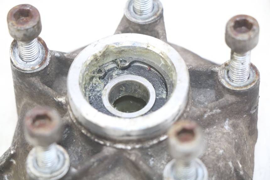 photo de MOZZO RUOTA ANTERIORE PIAGGIO VESPA LXV 125 (2006 - 2009)