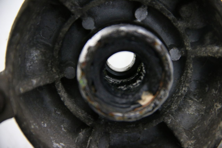 photo de MOZZO RUOTA ANTERIORE PIAGGIO VESPA GRANTURISMO 125 (2003 - 2007)