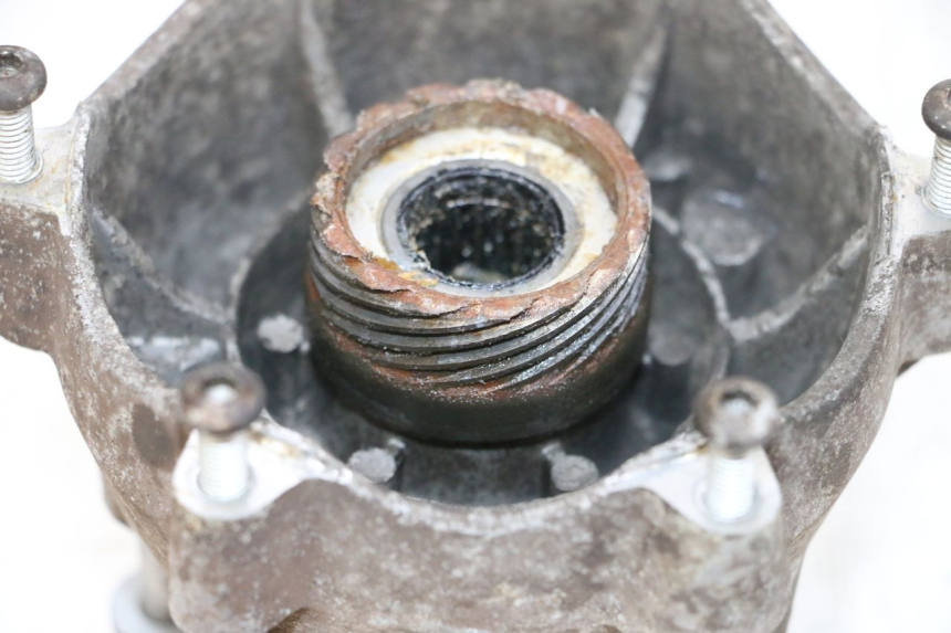 photo de MOZZO RUOTA ANTERIORE PIAGGIO VESPA GTS SUPER IE 125 (2009 - 2016) - Vista d'insieme del prodotto