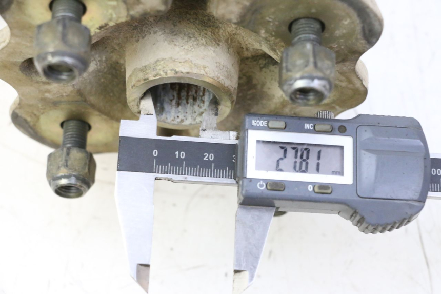 photo de MOZZO RUOTA ANTERIORE YAMAHA YFM BRUIN 350 (2003 - 2009)
