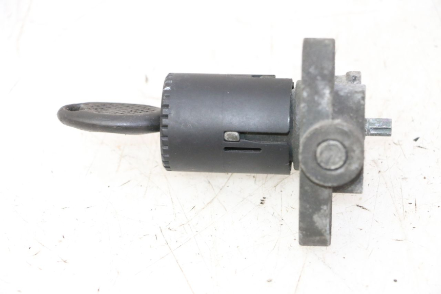photo de BLOCCHETTO CHIAVI APRILIA ETX 125 (1998 - 2002)