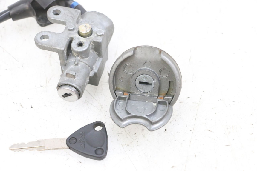 photo de BLOCCHETTO CHIAVI TNT MOTOR ROMA 10' 4T 50 (2019 - 2022) - Primo piano tecnico