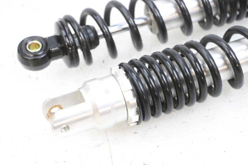 photo de COPPIA EFUN PUSA 1 - Dettagli dei punti di fissaggio