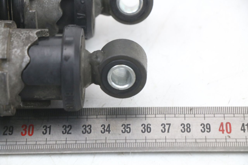 photo de COPPIA AMMORTIZZATORI POSTERIORI YAMAHA YP MAJESTY 125 (2002 - 2006)