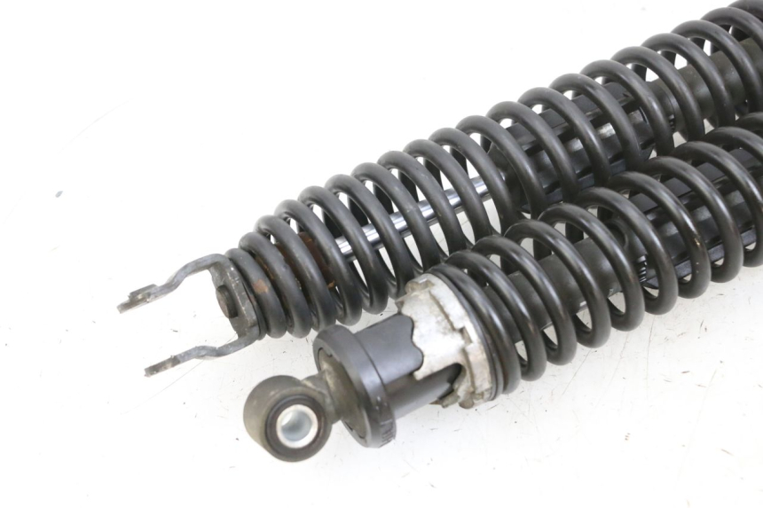 photo de COPPIA AMMORTIZZATORI POSTERIORI YAMAHA YP MAJESTY 125 (2002 - 2006) - Primo piano tecnico