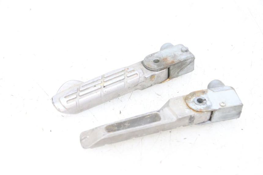 photo de PAIA DI PEDANE POSTERIORI KYMCO AGILITY 16+ 4T 50 (2018 - 2023) - Dettaglio del componente