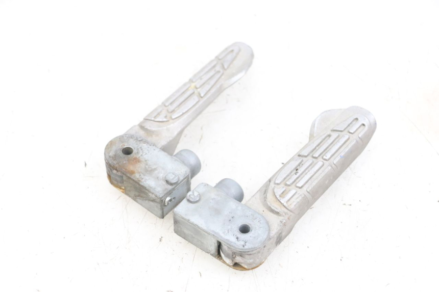 photo de PAIA DI PEDANE POSTERIORI KYMCO AGILITY 16+ 4T 50 (2018 - 2023) - Vista d'insieme del prodotto