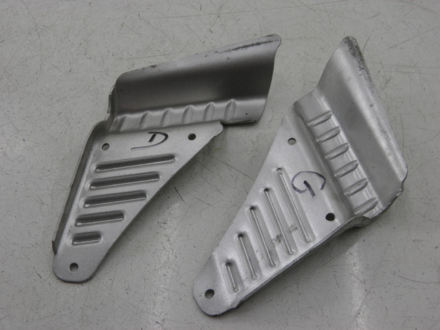 photo de COPPIA PEDANE POSTERIORI BAOTIAN TRAVEL SPIRIT 50 (2010 - 2012)