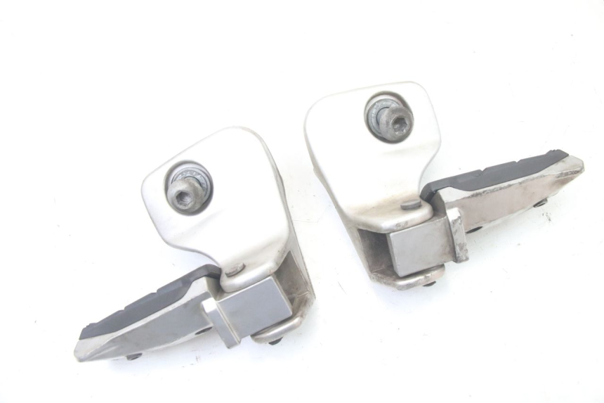 photo de PEDANA POSTERIORE BMW C1 125 (2000 - 2003)