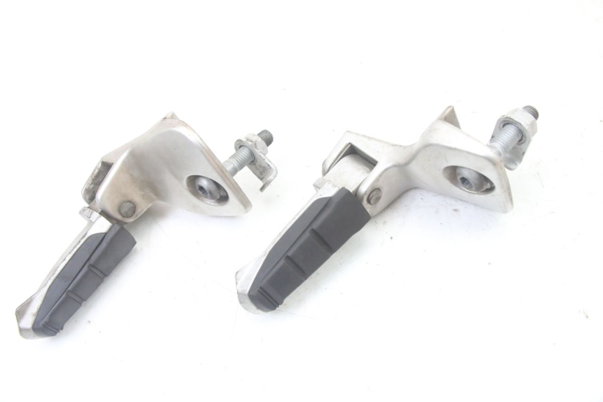 photo de PEDANA POSTERIORE BMW C1 125 (2000 - 2003)
