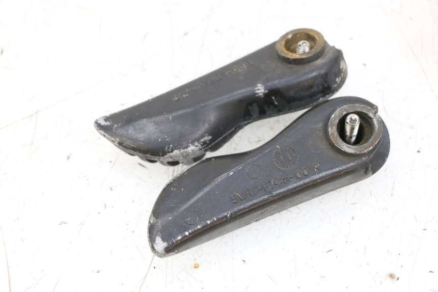 photo de COPPIA DI PEDANE POSTERIORI MBK BOOSTER SPIRIT NAKED 50 (2004 - 2017) - Primo piano tecnico