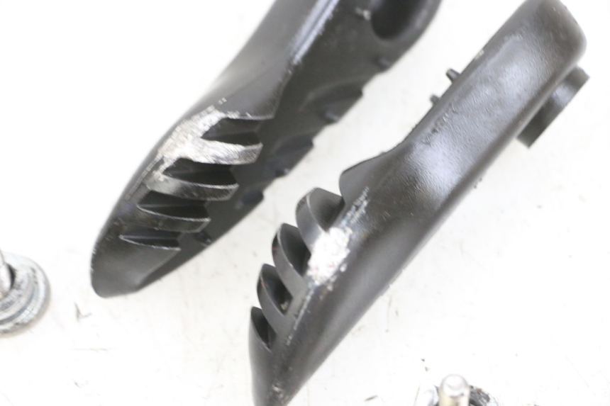 photo de PAIA DI PEDANE POSTERIORI YAMAHA BW'S EASY 50 (2013 - 2016) - Zoom sullo stato d'uso