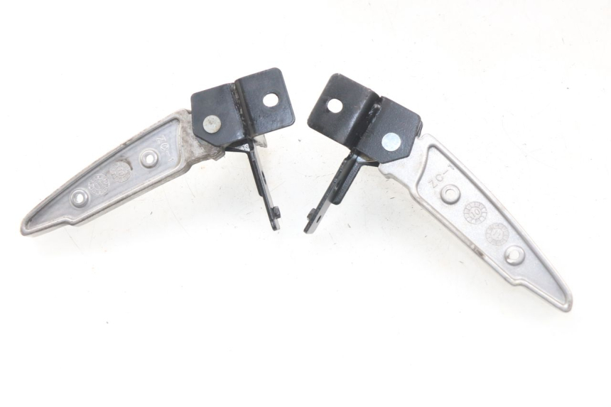 photo de PAIA DI PEDANE POSTERIORI PEUGEOT CITYSTAR 50 (2013 - 2017)