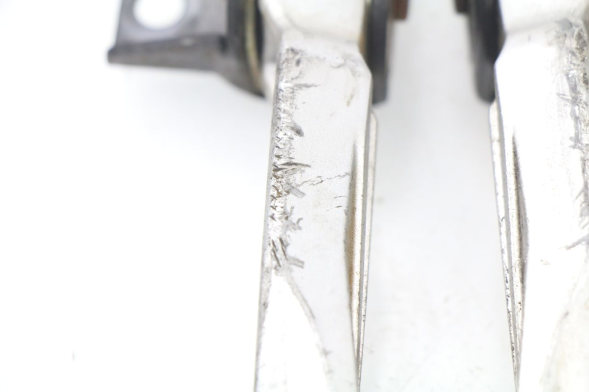 photo de COPPIA PEDANE POSTERIORI SYM FIDDLE 3 III 50 (2014 - 2020)